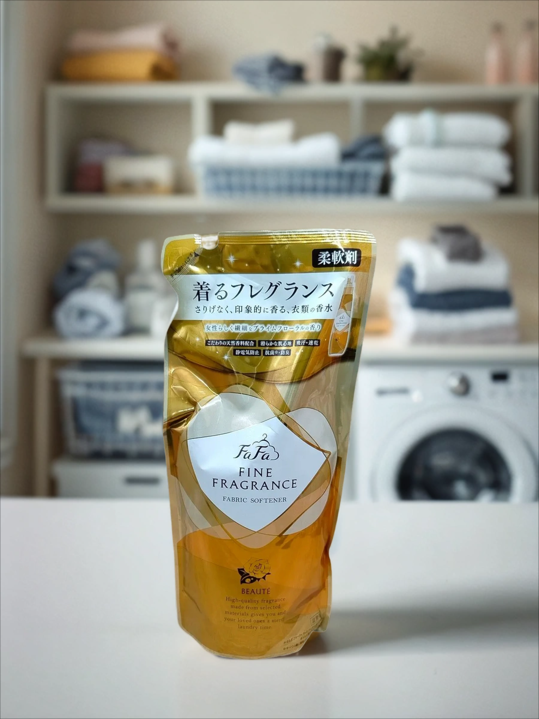 Nissan FaFa Fine Fragrance Beaute Кондиционер для белья с антистатическим эффектом и ароматом цветов, мускуса и сандалового дерева 500 мл запасной блок