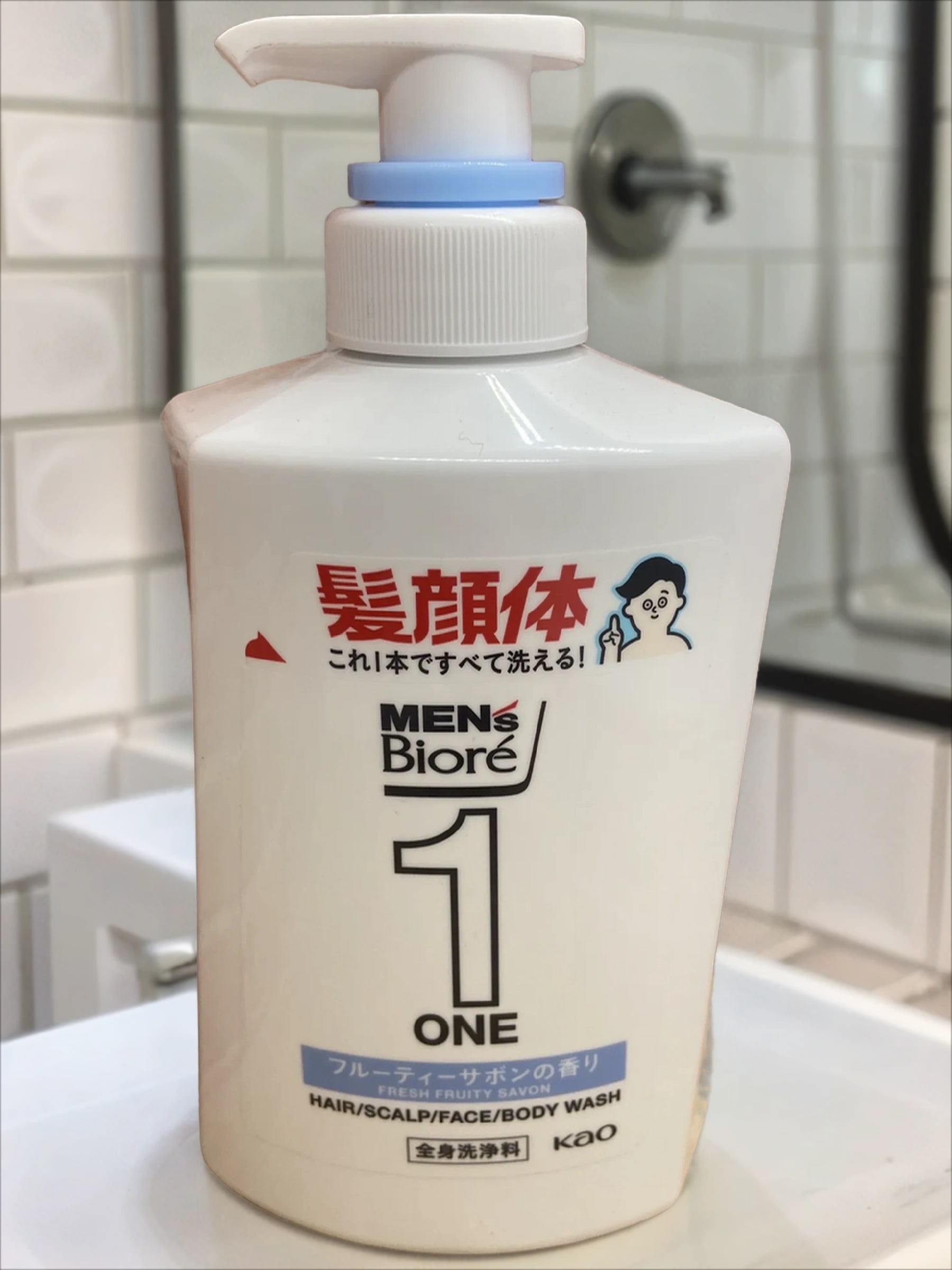 Kao Men's Biore One Fresh Fruity Savon Гель для лица, тела и волос Всё в одном очищающий с фруктовым ароматом 480 мл с дозатором