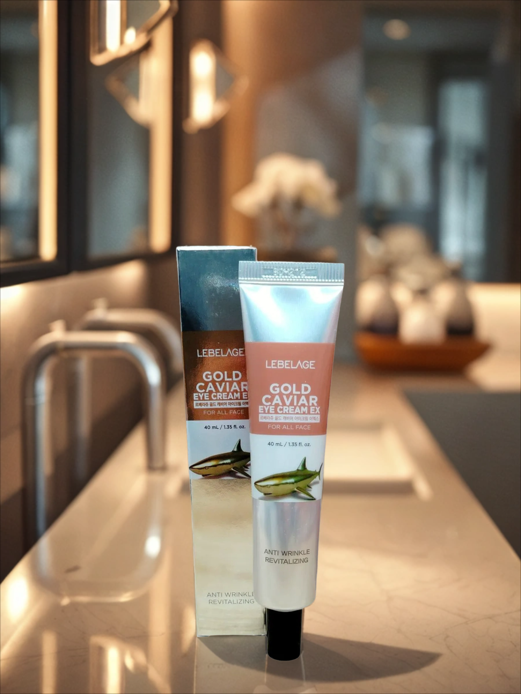 Lebelage Eye Cream EX Gold Caviar Крем для области вокруг глаз с экстрактом икры и золотом 40 мл