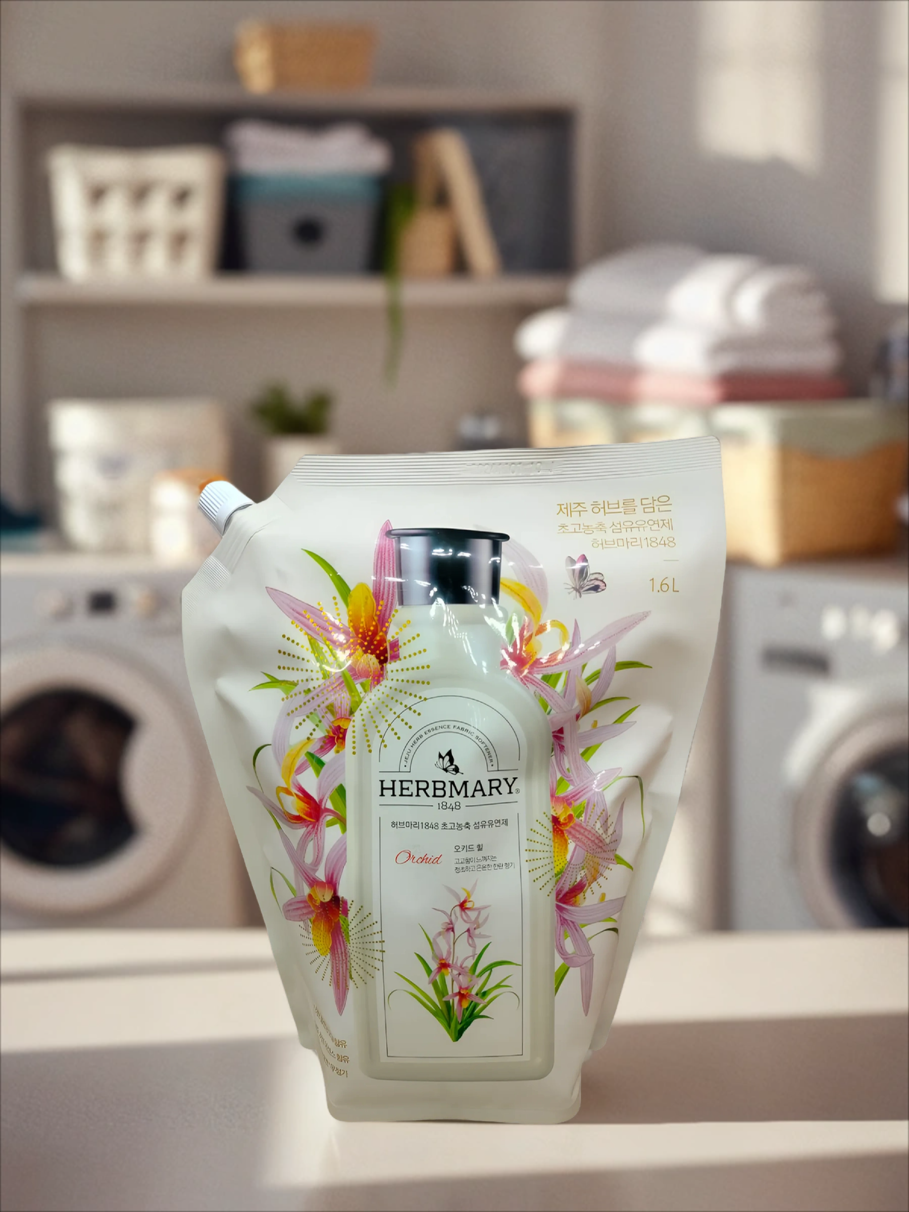 Aekyung HerbMary Orchid Кондиционер для белья Орхидея 1.6 л в мягкой упаковке