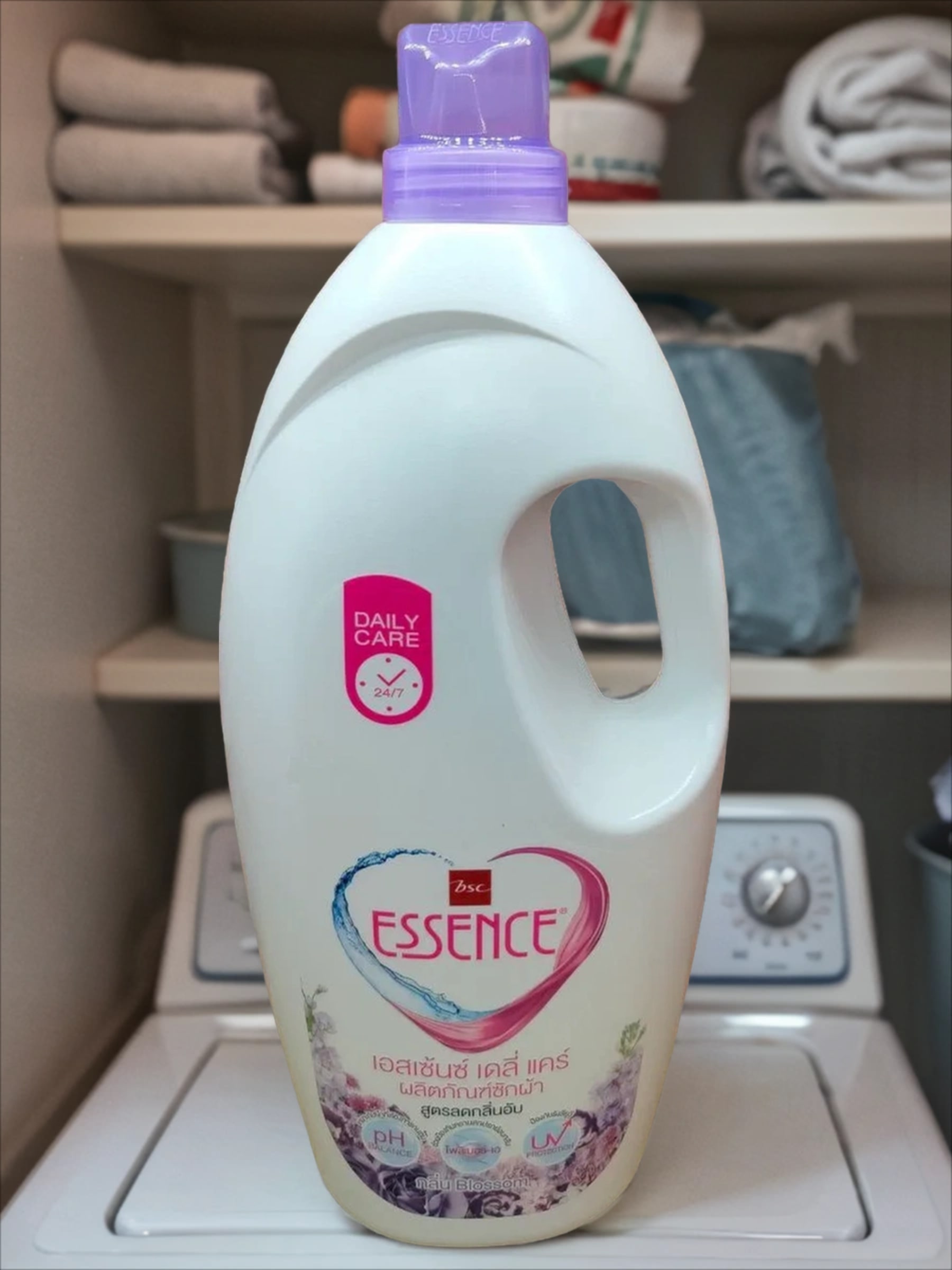 Lion Essence Blossom Супер концентрированный гель для стирки Весенний луг 1900 мл