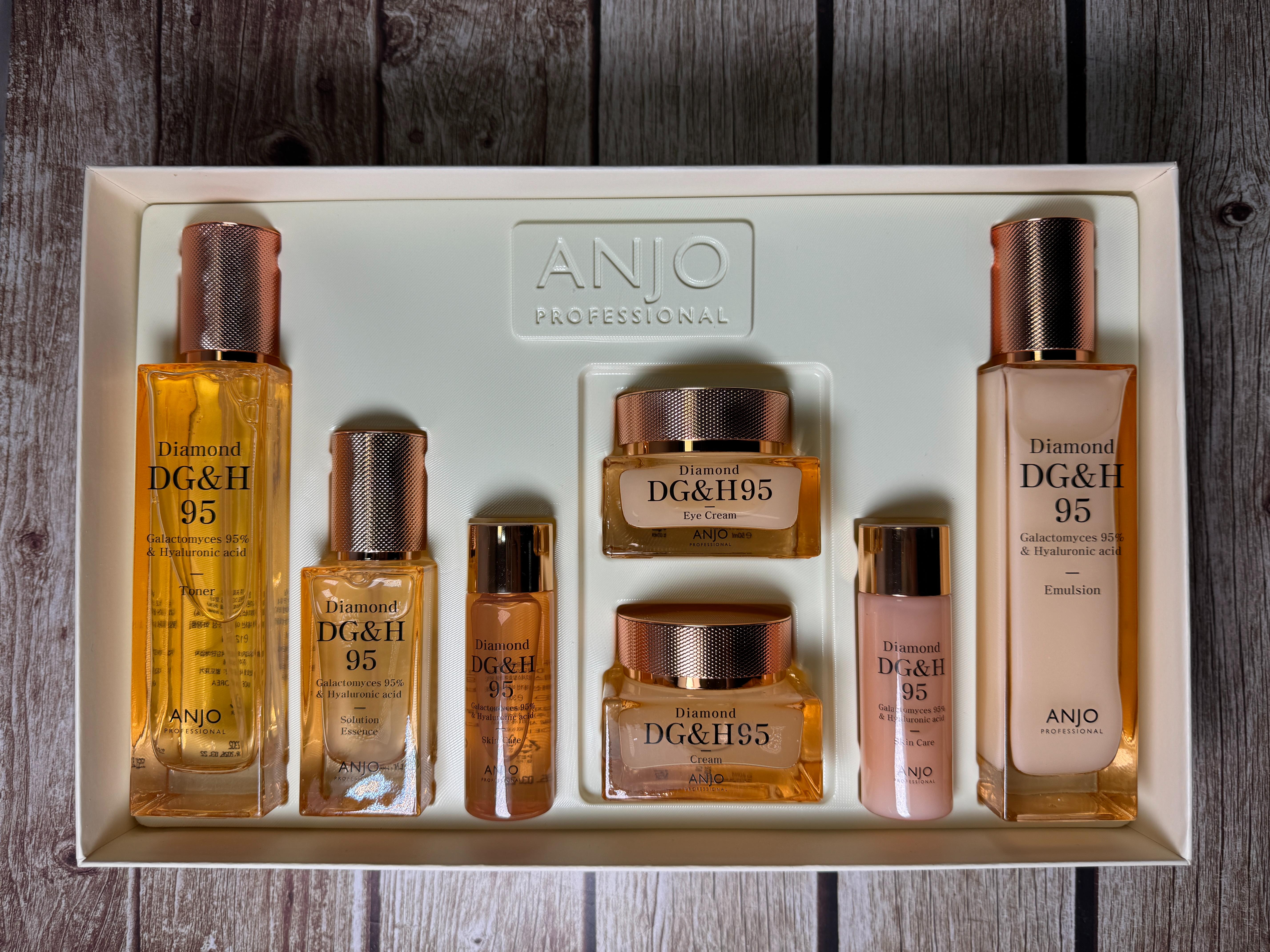 Anjo Professional Skin Care 5 Set Diamond DG&H Набор для лица с алмазным экстрактом Тонер 120 мл + 30 мл + Эмульсия 120 мл + 30 мл + Эссенция 40 мл + Крем для век 50 мл + Крем для лица 50 мл