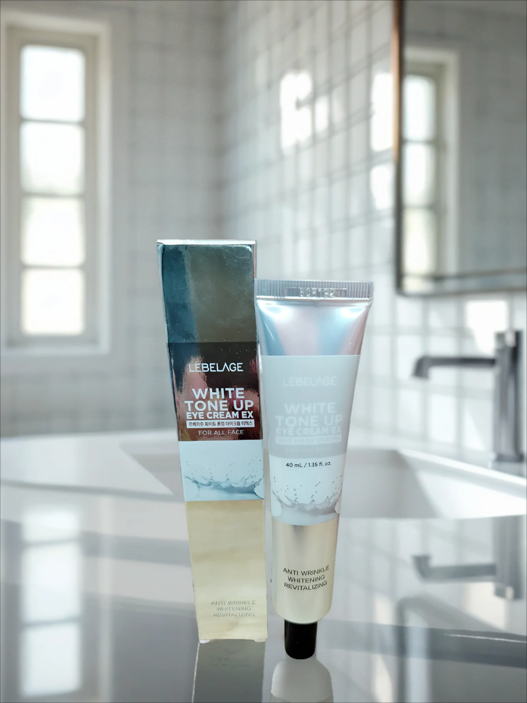 Lebelage Eye Cream EX White Tone Up Крем для области вокруг глаз осветляющий 40 мл