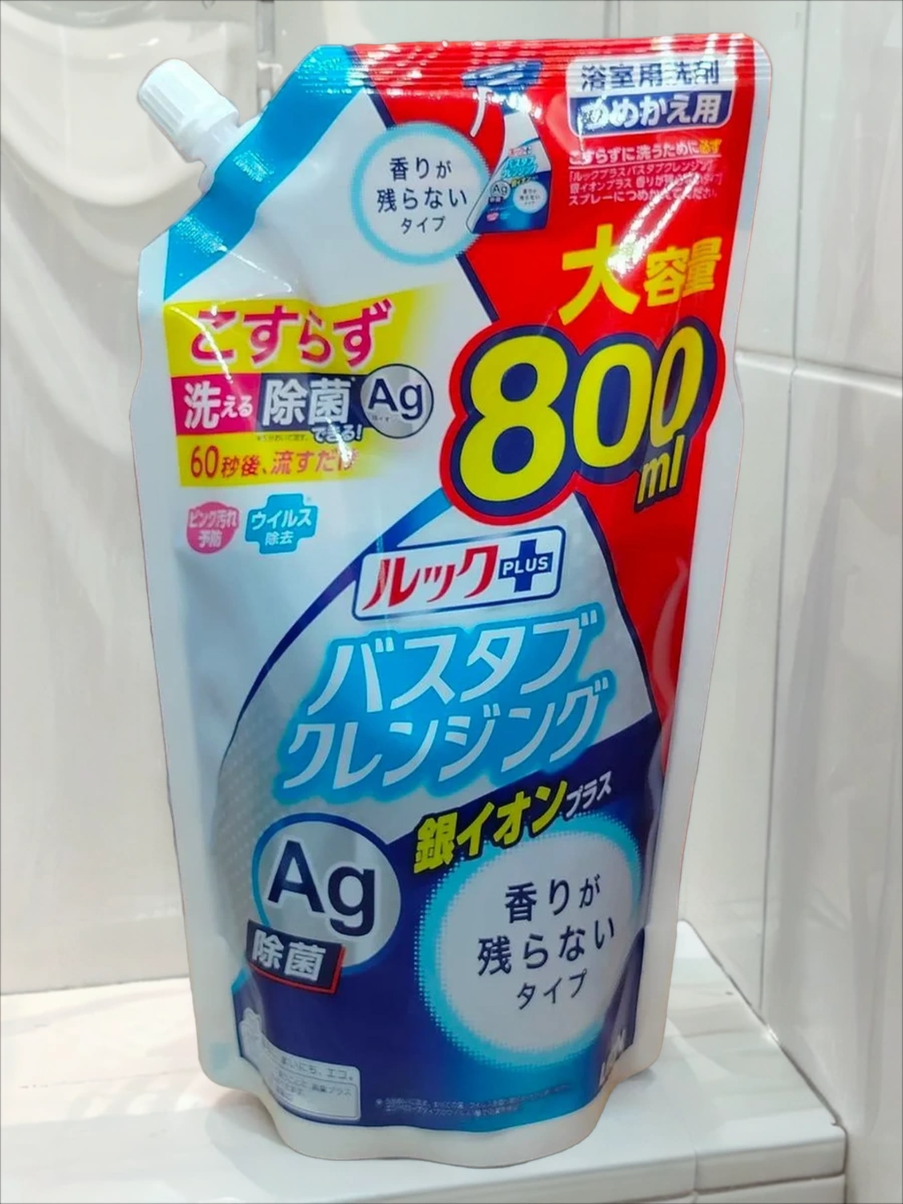 Lion Look Plus AG Чистящее средство для ванной комнаты быстрого действия с ионами серебра 800 мл в мягкой упаковке с крышкой