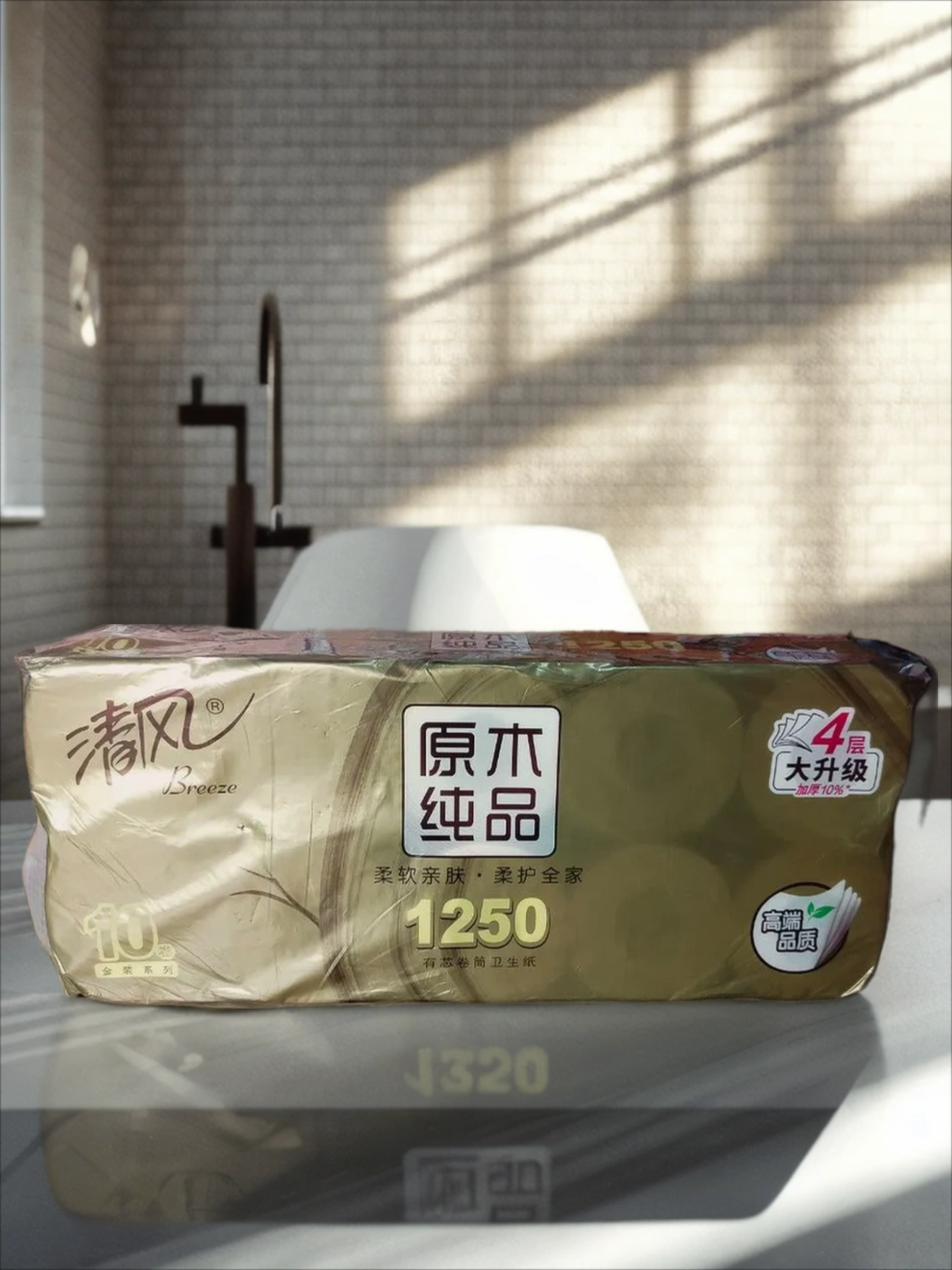 Gold Hong Breeze Gold Туалетная бумага 4-ех слойная в индивидуальной упаковке 10 рулонов по 18 м